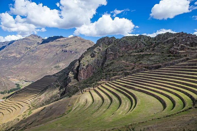 Private Ollantaytambo, Pisac Ruins Tour with Farm Visit, Gourmet Picnic Lunch - A farm lunch near Yanahuara