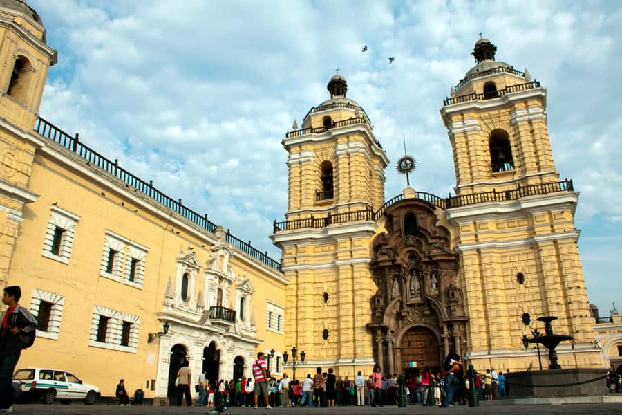 Private Tour Casa Aliaga,San Francisco Convent, Larco Museum - Starting in Lima’s historic center