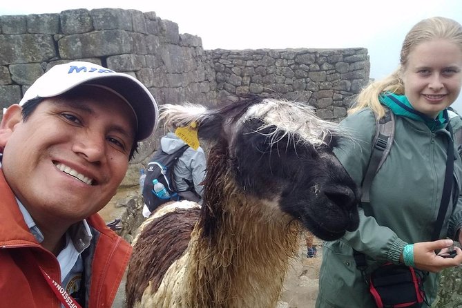 Private Tour Guide in Machupicchu from Aguas Calientes. - Time for photographs and questions
