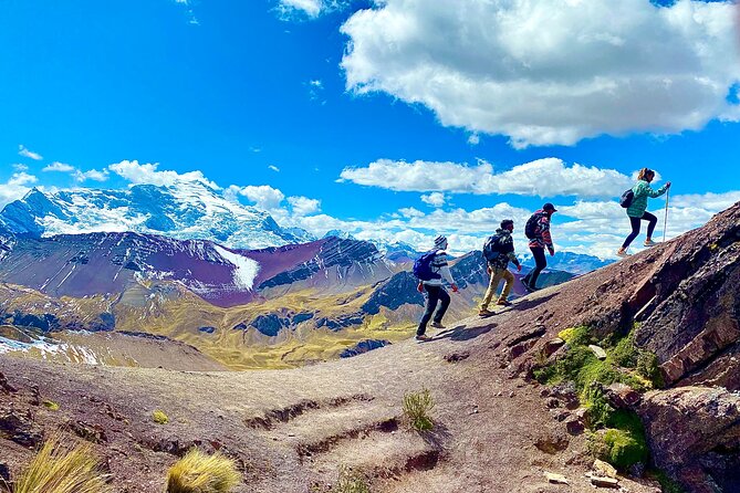 Private Tour Rainbow Mountain + Red Valley + LUNCH - Reaching Vinicunca at 5,000 meters