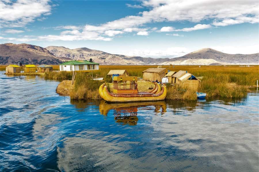 Puno: 2 Day Visit to Uros, Amantani and Taquile - The long crossing to Amantani Island