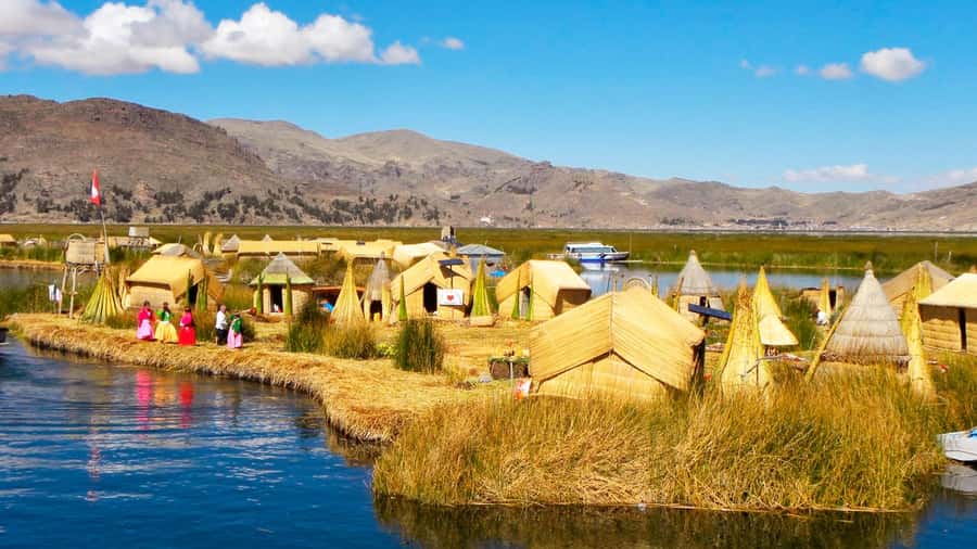 Puno: Full-Day Tour of Lake Titicaca and Uros & Taquile - Starting in Puno and heading onto the lake