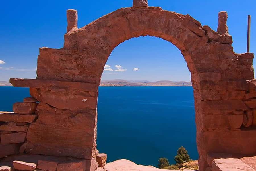 Puno: Lake Titicaca Day Tour - Walking up Taquile Island