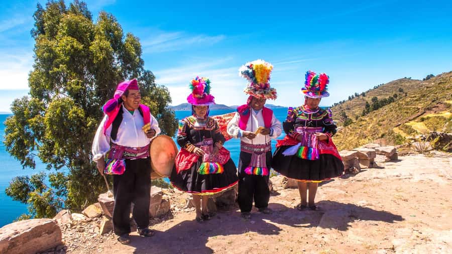 Puno: Lake Titicaca, Uros, and Taquile Full-Day Tour - Why Lake Titicaca makes this a worthwhile day