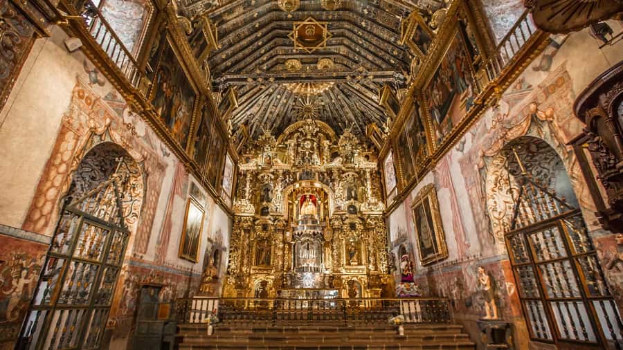 Puno: Route Of The Sun to Cusco with Lunch and Ticket Option - Andahuaylillas and San Pedro Apóstol
