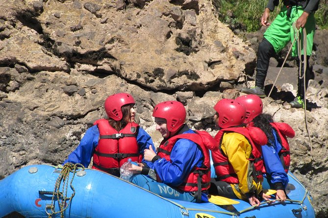 Rafting & Zip line Urubamba River 1 Day - Lunch, sauna, and the useful comforts at the lodge