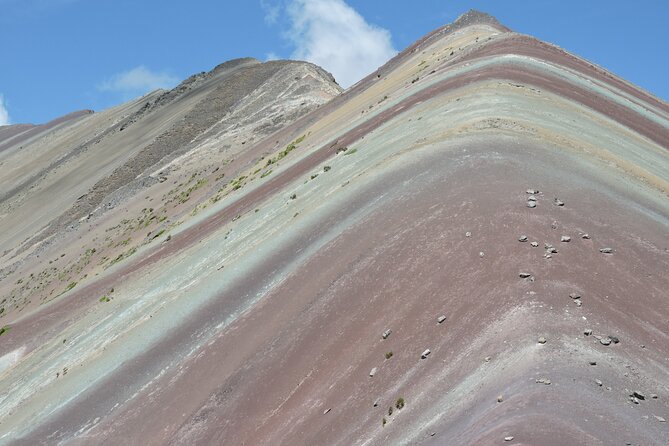 Rainbow Mountain Cusco Full Day - Guide service and group size