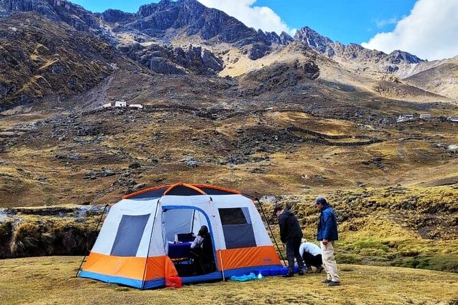 Rainbow Mountain & Red Valley Premium Tour with picnic - Buffet lunch with local ingredients