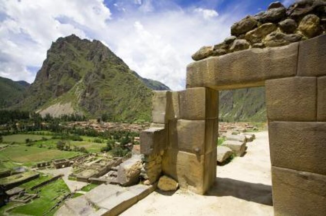 Sacred Valley of the Incas - Pisaq, Ollantaytambo and Chinchero - Pisac: ruins, market, and a Taray viewpoint