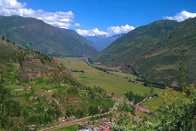 Sacred Valley - Pisac and Ollantaytambo day tour - Taray Viewpoint and the first Sacred Valley panorama