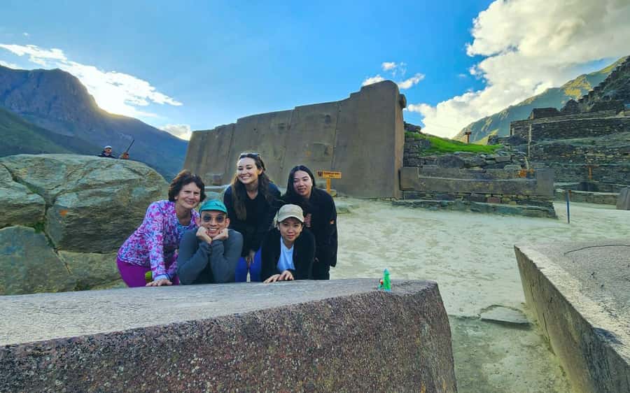 Sacred Valley Tour 1 Day - Ollantaytambo reveals Inca military planning