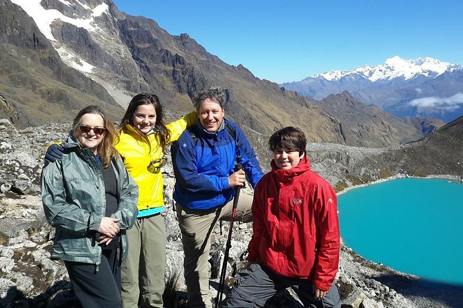 Salkantay Trek To Machu Picchu 5 Days And 4 Nights - Guides, group size, and support