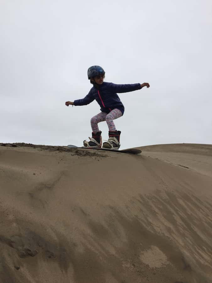 Sandbording in Lima - Leaving Lima in a vintage Land Cruiser