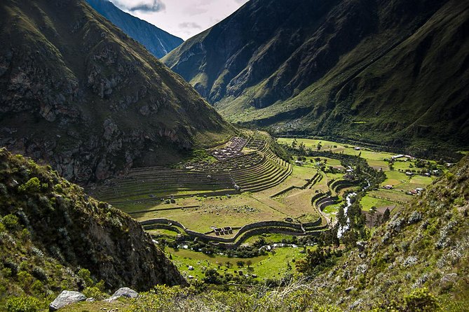 Short Inca Trail 2 Day Hike to Machu Picchu with Permits & Train - The early bus to Machu Picchu on day two