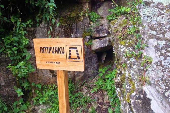 Short Inca trail to MachuPicchu || 2days - 1nigth || - Aguas Calientes and the Missing Hotel Detail