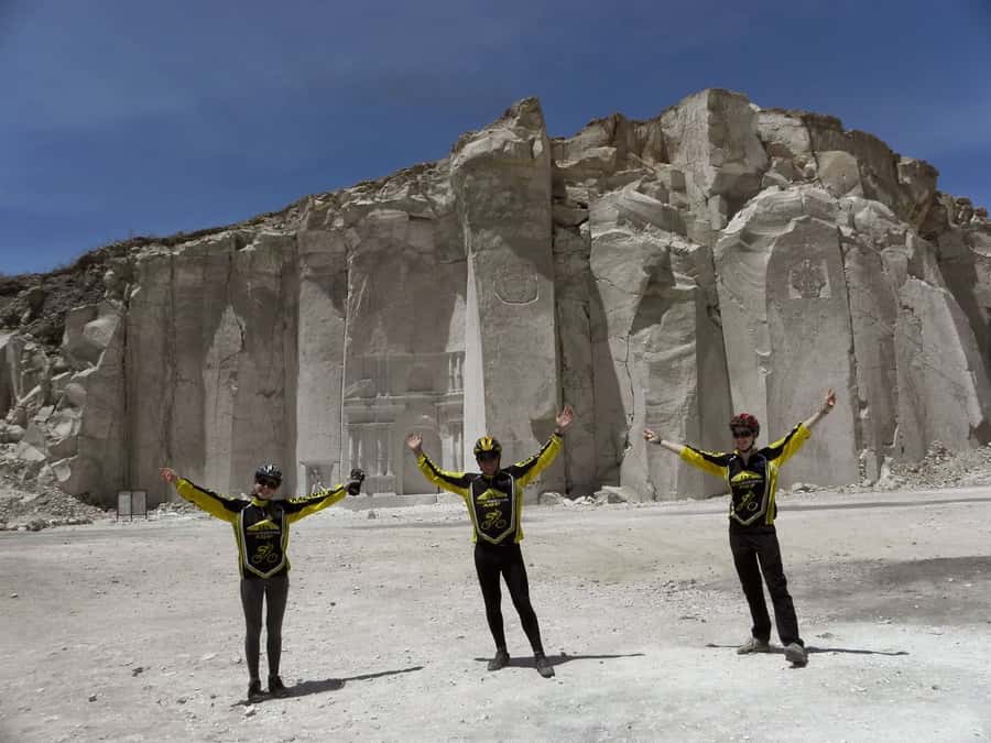 Sillar Stone Tour from Arequipa - Leaving central Arequipa for Culebrillas