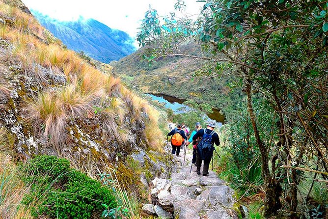 Small Group: 4-Day Inca Trail Trek to Machu Picchu - What the guide and crew add to the experience