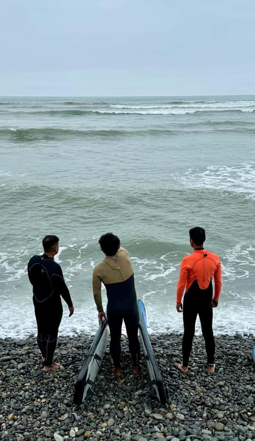Surfing experience in Lima - The $44 price and what it includes
