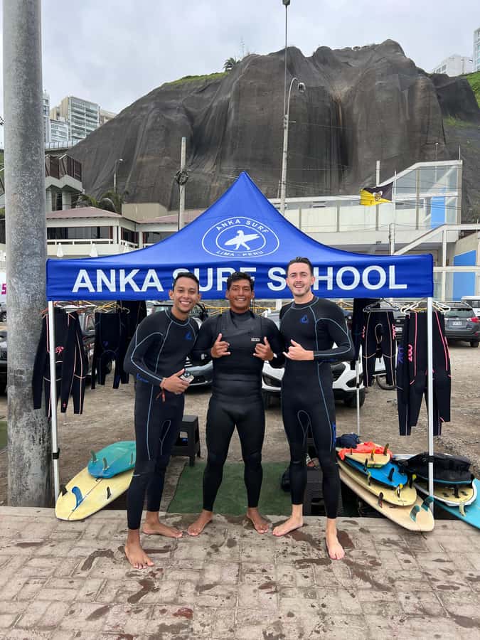 Surfing experience in Lima - The first lesson on land