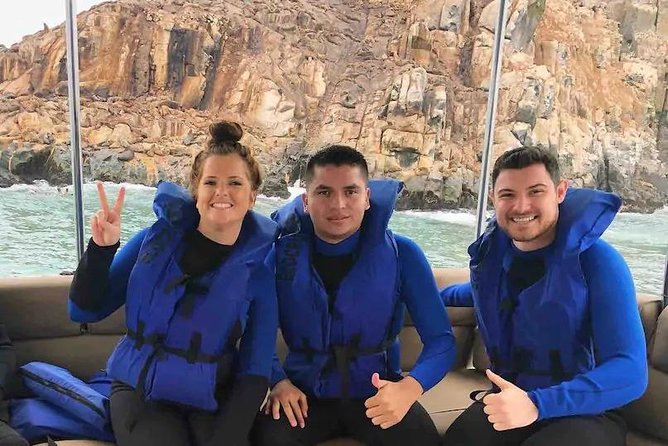 Swimming with Sea Lions in Lima - Getting into the Pacific with sea lions