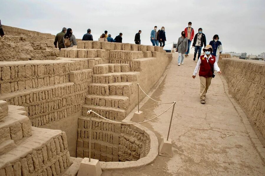 Tour Huaca Pucllana: Pyramids and Pre-Columbian Antiquity - My call: book only after confirming the guide