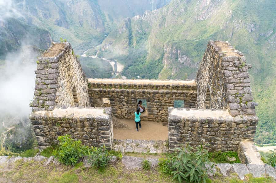 Tour Machu Picchu + Mountain of Huayna Picchu 2 days - Why two days works better than a rushed visit