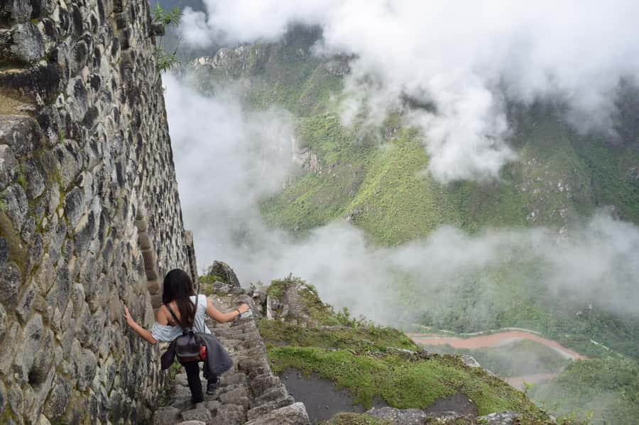 Tour Machu Picchu + Mountain of Huayna Picchu 2 days - Should you book it?