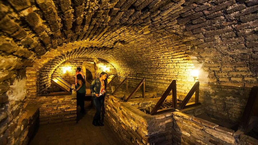 Tour of Lima with a visit to the catacombs of San Francisco. - What the $40 price includes
