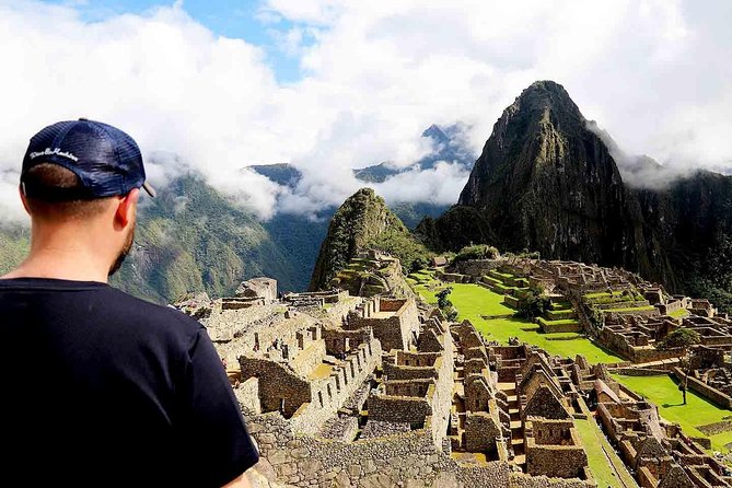 Tour to Machupicchu By Train Full-Day - Ollantaytambo to Aguas Calientes by train