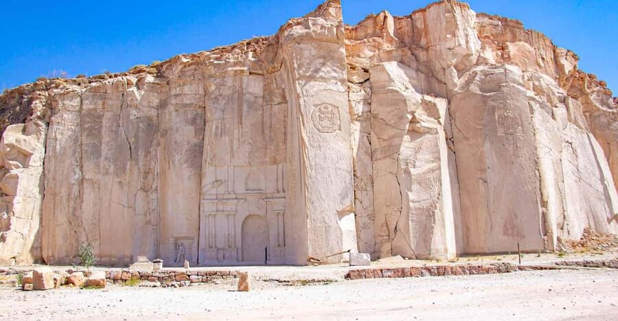 Tour to the Sillar Route from Arequipa | Half Day - The 30-minute ride to Culebrillas Canyon