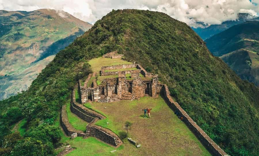 Trek to Choquequirao 4 days - Day 2: The early climb to Maranpata and Choquequirao