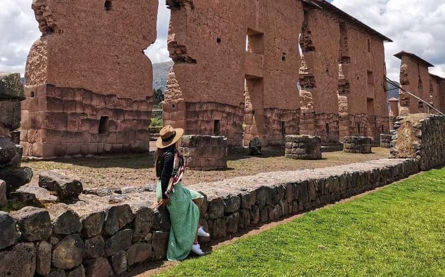TRIP FROM PUNO TO CUSCO WITH THE ROUTE OF THE SUN - The buffet lunch and a welcome break