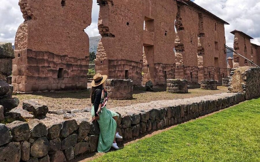 TRIP FROM PUNO TO CUSCO WITH THE ROUTE OF THE SUN - Raqchi and the Temple of Wiracocha