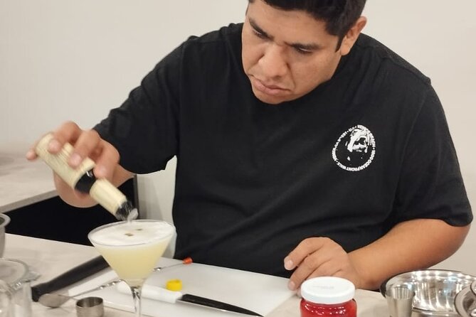 Vegan Peruvian Cooking Class Cocktails and Local Market in Cusco - Two cocktails make the class more social