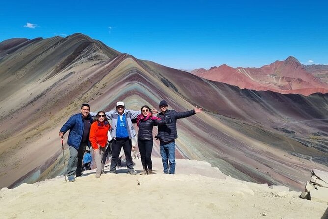 Vinicunca Rainbow Mountain Full-Day Tour from Cusco - Breakfast in Cusipata before the climb