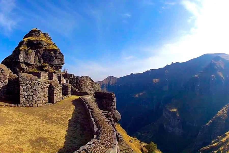 "Waqra Pucara, The Majestic Fortress Revealing Secrets of the Andes". - Why Waqra Pukara feels different from the usual Cusco ruins